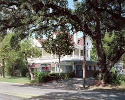 Old Photo of The Oak Motel